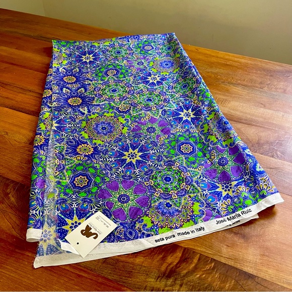 1.5 Yard Italian Silk Fabric Jacquard Couture Purple Blue Green Print 55 x 62 - Picture 1 of 5